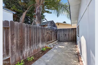 822 E Pleasant Street, Santa Paula, CA 93060 - Photo 23