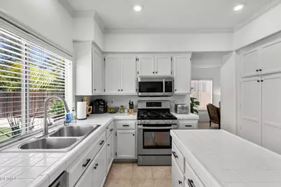 1522 Carnation Avenue, Ventura, CA 93004 - Photo 11