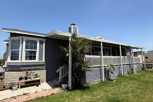 102 Fontana Dr, Oxnard, CA 93033 - Photo 1