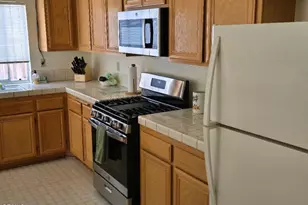 6130 Almeria Way, Palmdale, CA 93552 - Photo 5