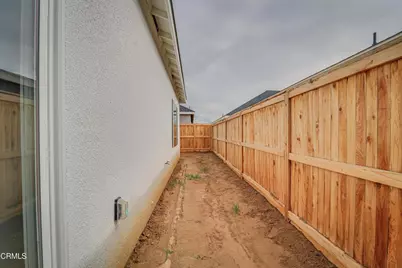 9627 Maple Terrace Lane, Shafter, CA 93263 - Photo 19