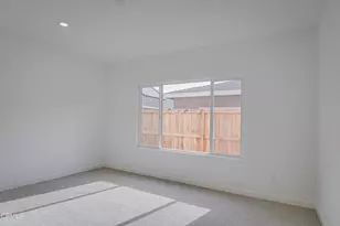 9627 Maple Ter Ln, Shafter, CA 93263 - Photo 11