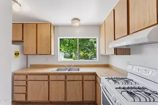 325 N 13th St, Santa Paula, CA 93060 - Photo 9