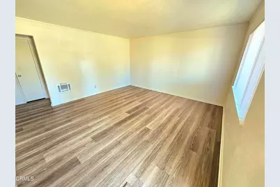 718 W Hemlock Street, Port Hueneme, CA 93041 - Photo 9