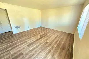 718 W Hemlock St, Port Hueneme, CA 93041 - Photo 9