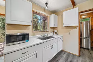 42795 Cougar Rd, Big Bear Lake, CA 92315 - Photo 11