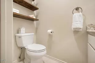 1276 Seacliff Ct, Ventura, CA 93003 - Photo 17
