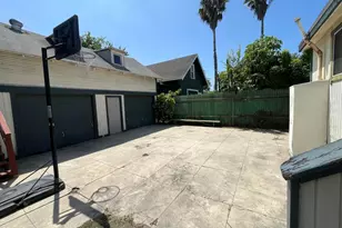 2422 Juliet St, Los Angeles, CA 90007 - Photo 13