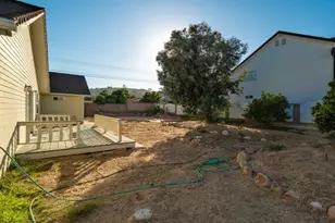 1331 Richmond Rd, Santa Paula, CA 93060 - Photo 37