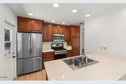 22901 Leadwell Street, West Hills, CA 91307 - Photo 3