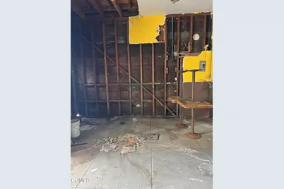 140 E 6th Street, Oxnard, CA 93030 - Photo 3