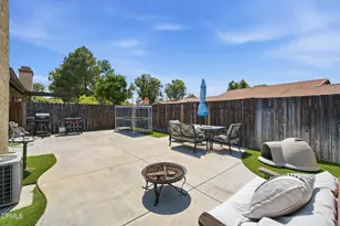 26019 Palomita Dr, Valencia, CA 91355 - Photo 23