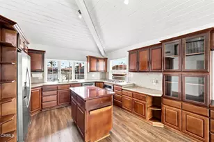 3089 Bayshore Ave, Ventura, CA 93001 - Photo 13