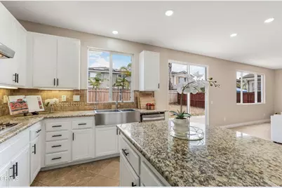 341 Huerta Street, Oxnard, CA 93030 - Photo 11