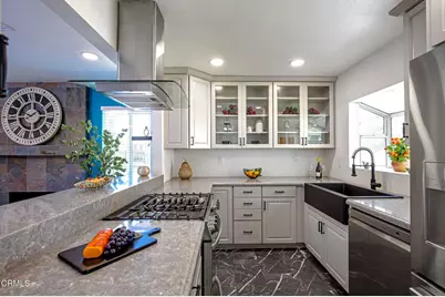 335 W Avenida De Las Flores, Thousand Oaks, CA 91360 - Photo 3
