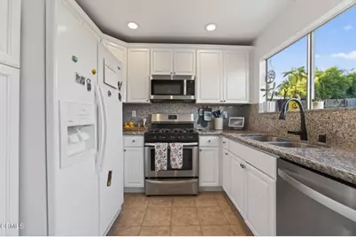 5681 Calle Sencillo, Camarillo, CA 93012 - Photo 13