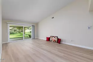 23115 Village 23, Camarillo, CA 93012 - Photo 19