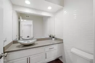 615 Hollyburne Ln, Thousand Oaks, CA 91360 - Photo 23