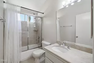 615 Hollyburne Ln, Thousand Oaks, CA 91360 - Photo 39
