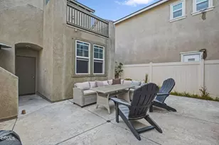 324 Kiawah River Dr, Oxnard, CA 93036 - Photo 19