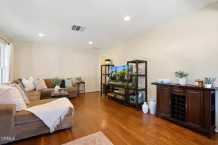 6929 Oak Park Ave, Lake Balboa, CA 91406 - Photo 3