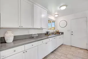 296 S Brookshire Ave, Ventura, CA 93003 - Photo 13