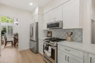 146 Symphony Ln, Oak Park, CA 91377 - Photo 11