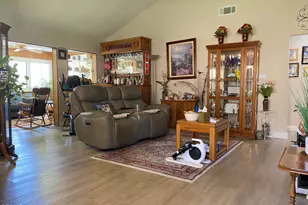 39104 Village 39, Camarillo, CA 93012 - Photo 5