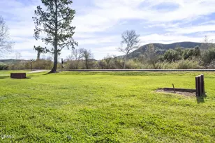 15750 Arroyo Dr, Moorpark, CA 93021 - Photo 43