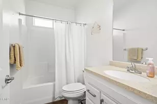 15750 Arroyo Dr, Moorpark, CA 93021 - Photo 25