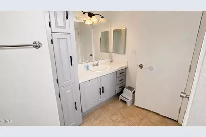 211 Calle De La Rosa #211, Camarillo, CA 93012 - Photo 9