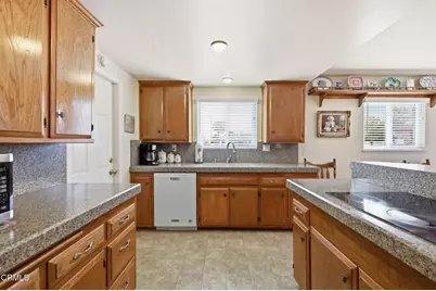 408 Revere Avenue, Ventura, CA 93004 - Photo 11