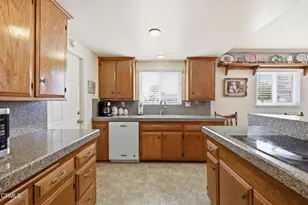 408 Revere Ave, Ventura, CA 93004 - Photo 11