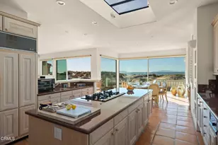 1571 Mandalay Beach Rd, Oxnard, CA 93035 - Photo 17