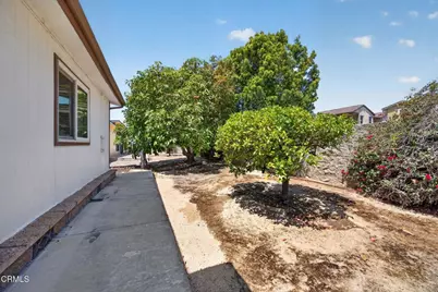 3 Poinsettia Gardens Drive #3, Ventura, CA 93004 - Photo 37