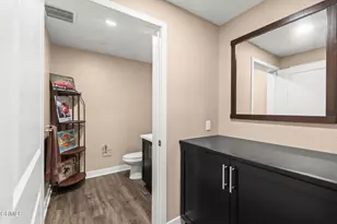 2810 Wagon Wheel Rd, Oxnard, CA 93036 - Photo 5