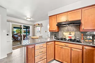 610 Fernwood Dr, Oxnard, CA 93030 - Photo 13