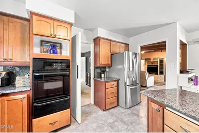 610 Fernwood Drive, Oxnard, CA 93030 - Photo 13