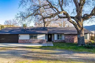 28050 Black Gold Way, Tehachapi, CA 93561 - Photo 3