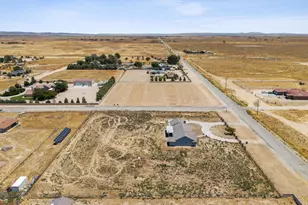 6789 W Ave A, Rosamond, CA 93560 - Photo 45