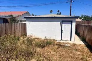 11333 Azahar St, Ventura, CA 93004 - Photo 17