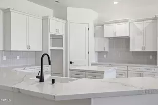 13615 Velma Pearl Way, Bakersfield, CA 93314 - Photo 17