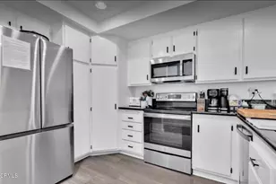 3615 Isle Way, Oxnard, CA 93035 - Photo 5