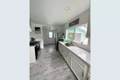 1010 N Ventura Avenue, Oak View, CA 93022 - Photo 7