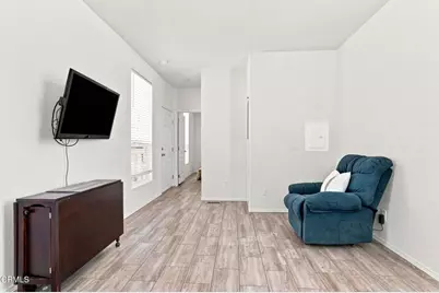 3975 Telegraph Road #26, Ventura, CA 93003 - Photo 11