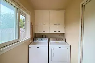 364 Carol Dr, Ventura, CA 93003 - Photo 21