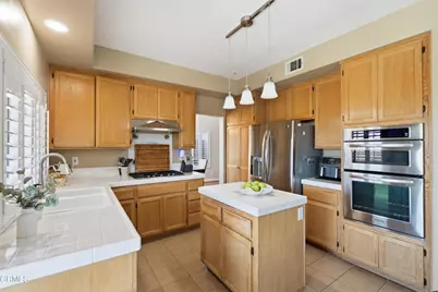 10474 Mammoth Street, Ventura, CA 93004 - Photo 13