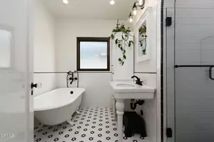 124 S Dunning St, Ventura, CA 93003 - Photo 21