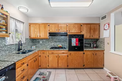 5812 Burke Way, Bakersfield, CA 93309 - Photo 17