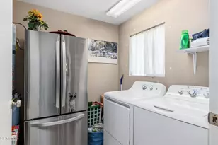 5812 Burke Way, Bakersfield, CA 93309 - Photo 19